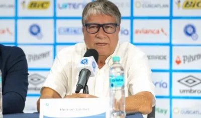 El colombiano Hernán Darío Gómez, técnico de El Salvador. 