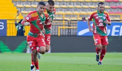 José Enamorado celebra el gol que le dio la ventaja parcial al Junior.