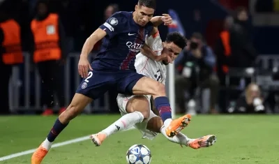 La falta de Luis Díaz sobre Achraf Hakimi que le costó la expulsión al colombiano.