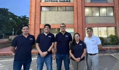 El programa cuenta con docentes con amplia trayectoria académica y profesional en el sector industrial.