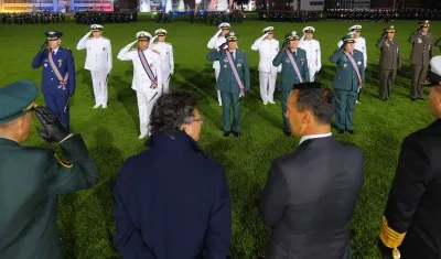 El Presidente Petro durante la ceremonia de ascensos en la Escuela Militar de Cadetes José María Córdova.