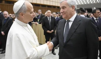 León XIV con el ministro de Exteriores y viceprimer ministro italiano, Antonio Tajani.