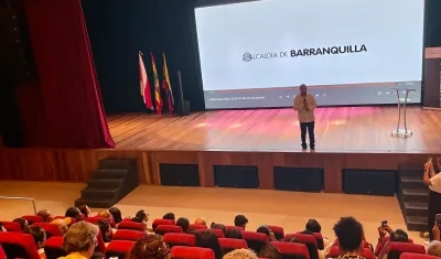 En el auditorio de la Fábrica de Cultura se realizarán distintos conversatorios. 