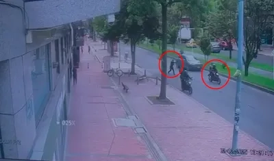 Momento en que el policía se enfrenta a tiros con los bandidos. 