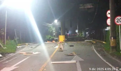 Así quedó el peaje tras el atentado. 