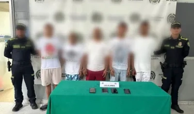 Cinco de los capturados mediantes orden judicial por parte de la Policía. 