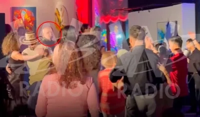  Carlos Ramón González, durante fiesta vallenata. 