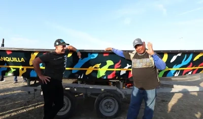 El Alcalde Alex Char junto a uno de los pescadores.