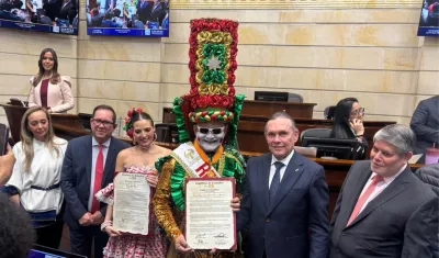Condecoración a los reyes del Carnaval de Barranquilla