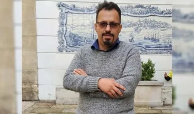 El encargado de negocios, Óscar Iván Muñoz, quien ejerce funciones de embajador.