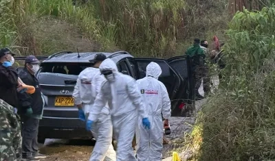 Levantamiento de los cuerpos en la vereda El Recreo, zona rural del municipio de Nariño, Antioquia. 