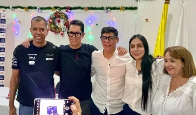 El senador Pedro Flórez acompañando la inscripción de Jaime Santamaría.