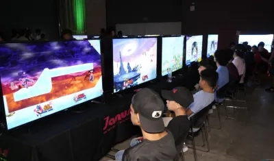 Jugadores en la GamerCon.