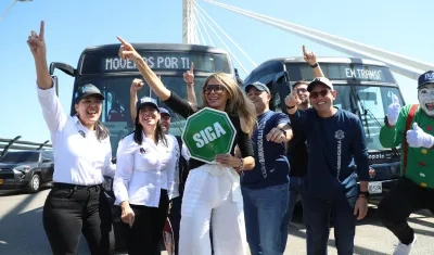 Llegada de nuevos buses de Transmetro a la ciudad.