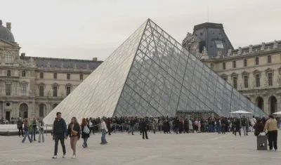 El Museo del Louvre.