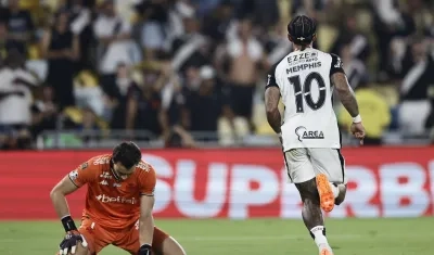 La celebración de Memphis Depay.