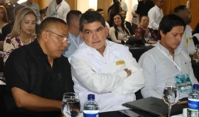 El Personero de Pereira, Leonardo Reales; el Procurador General de la Nación, Gregorio Eljach, y el Personero de Barranquilla, Miguel Alzate.