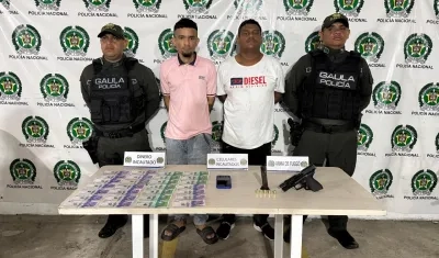 Capturados junto a las autoridades.