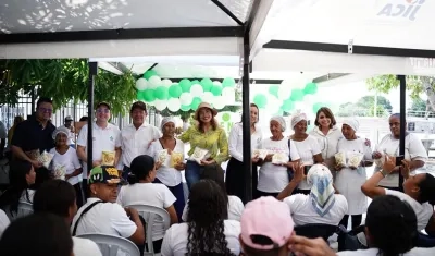 Certificación del Sena a habitantes de Santa Lucía, Atlántico.