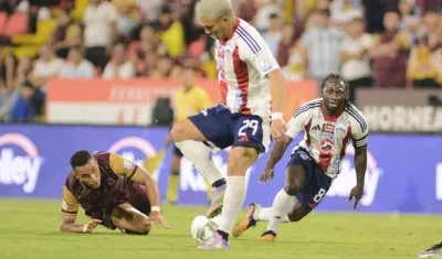 Teófilo Gutiérrez y Yimmi Chará.