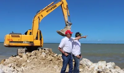 Gobernador Eduardo Verano y el secretario del Interior, José Antonio Luque, en la inspección de las obras.