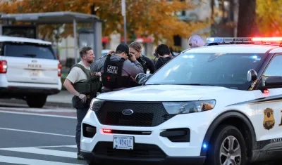 Agentes custodian cerca de la Casa Blanca en Washington 