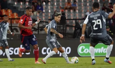 Bryan Castrillón entró en el segundo tiempo y marcó el gol del descuento de Junior ante Medellín.