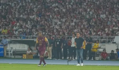 Lucas González, técnico del Tolima, durante el partido contra Junior.