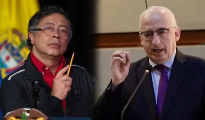 El Presidente Gustavo Petro y el gerente del Banco de la República, Leonardo Villar.