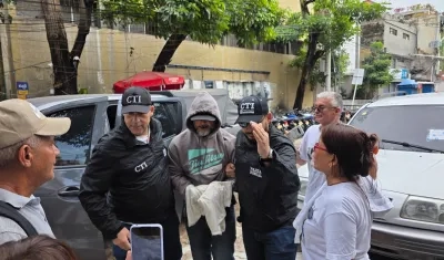 Momento en que Lourdes Rodríguez Contreras increpa a Álvaro Felipe Rivera Ramírez.