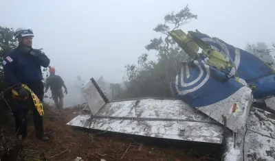 Avión de Satena accidentado.