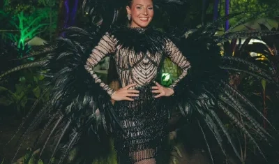 Michelle Char Fernández luciendo la pieza. 