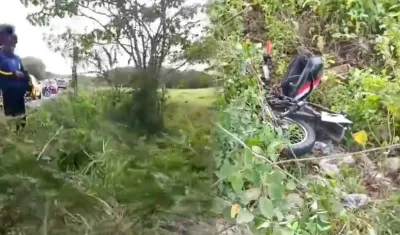 Lugar donde se presentó el accidente en la vía a Juan Mina. 