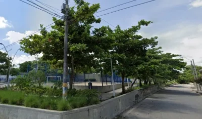 El hombre fue lanzado desde el vehículo en inmediaciones del cementerio de Santa María. 