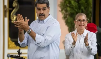 Cilia Flores junto a su esposo Nicolás Maduro.