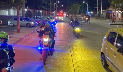 Despliegue de Policías durante la celebración del año nuevo.