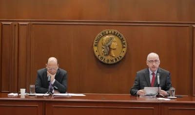 El ministro de Hacienda, Germán Ávila, y el gerente del Banco de la República, Leonardo Villar.