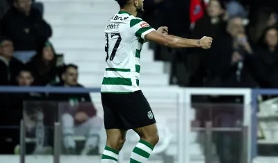 Luis Javier Suárez celebrando su gol a Gil Vicente.