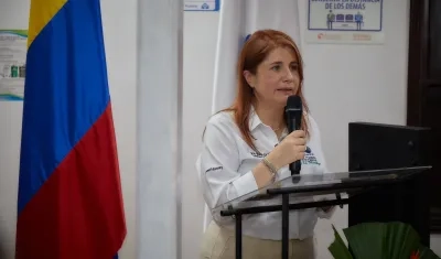 Iris Marín Ortiz, defensora del Pueblo.
