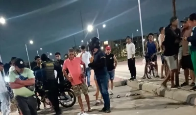 Un adolescente de 15 años quedó muerto en el lugar de los hechos. 