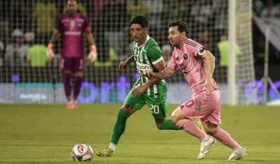 Lionel Messi fue ovacionado por el público del Atanasio Girardot.