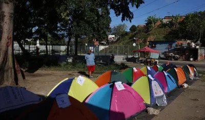 carpas de familiares de presos políticos frente al centro penitenciario Rodeo I, en Zamora, estado de Miranda.