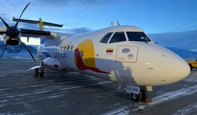 Foto referencia de un avión de Satena. 