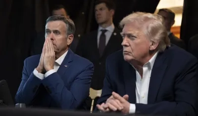 Donald Trump siguiendo la operación "Resolución Absoluta" en Venezuela.