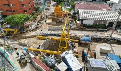 Avance de obras en el arroyo de la calle 85.