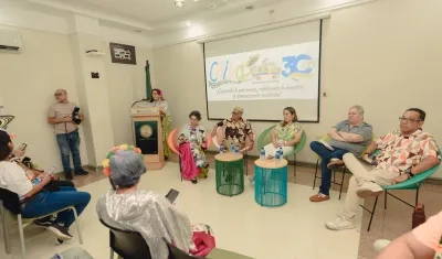 Imagen del conversatorio.