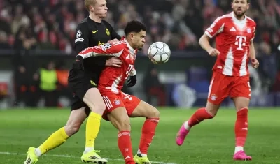 Luis Díaz en acción durante el encuentro.