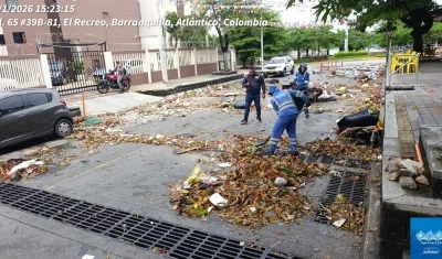 Operarios de Triple A en la recolección de residuos sólidos. 