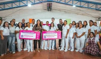 Ministro de Educación, Daniel Rojas, entrega recursos en Malambo para el PAE.