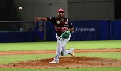 Julio Teherán lanzó cinco entradas completas sin permitir carreras y se llevó el triunfo ante Caimanes.